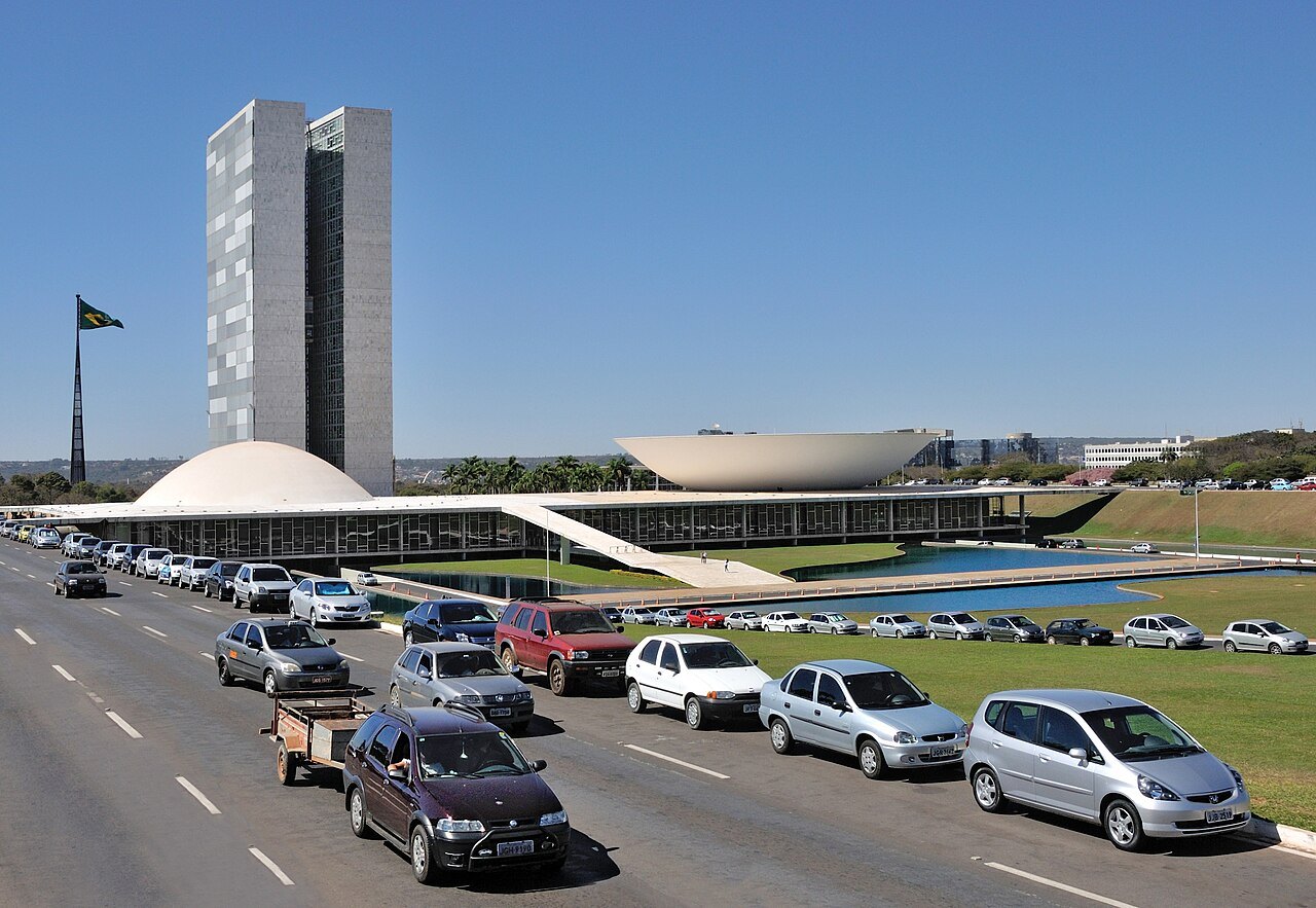 Projeto na Câmara quer impedir cobrança de dívida trabalhista de empresa fora da ação inicial