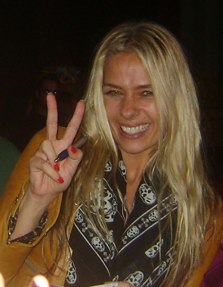 Adriane Galisteu critica excesso de brigas e falta de diversão em A Fazenda 18